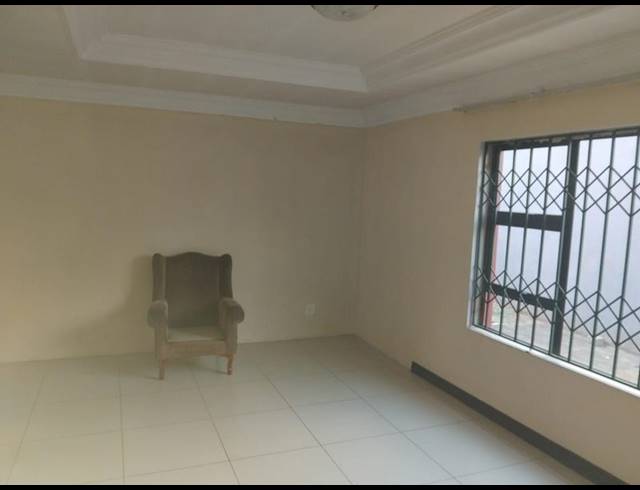 3 BEDROOM HOUSE FOR SALE IN NATURENA EXT 19